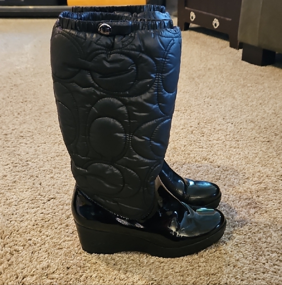 Black Quilted Women's Wedge Boots